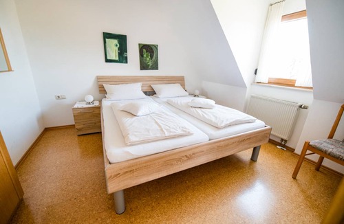 Merkendorf Apartment | Apartment ∙ 2 bedrooms ∙ 4 guests