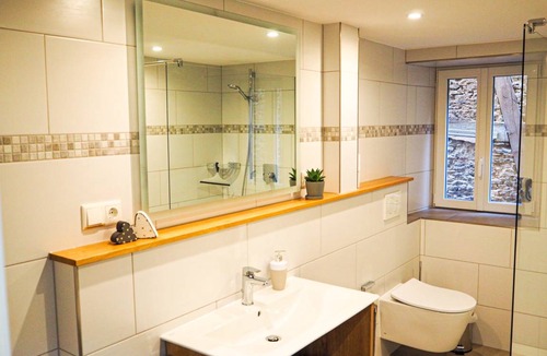 Seinsheim Apartment | Apartment ∙ 2 bedrooms ∙ 5 guests
