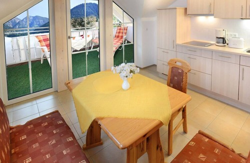 Muhlwinkl Apartment | Apartment 2 Sonntagshorn 60sqm, south-facing balcony, kitchenette, TV, WLAN, 2 pers.