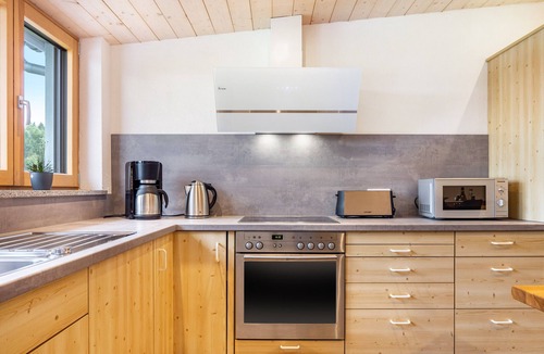 Argenbuhl Apartment | Apartment '2' with Balcony and Wi-Fi