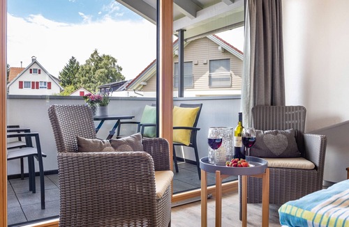 Argenbuhl Apartment | Apartment '2' with Balcony and Wi-Fi