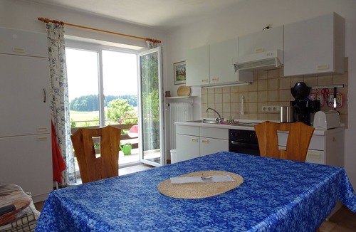 Gollenshausen a.Chiemsee Apartment | Apartment 2a - south-facing balcony with mountain view, 50 sqm