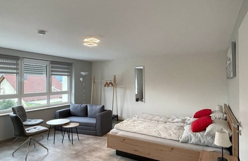 Grossheubach Apartment | Apartment ∙ 3 bedrooms ∙ 7 guests