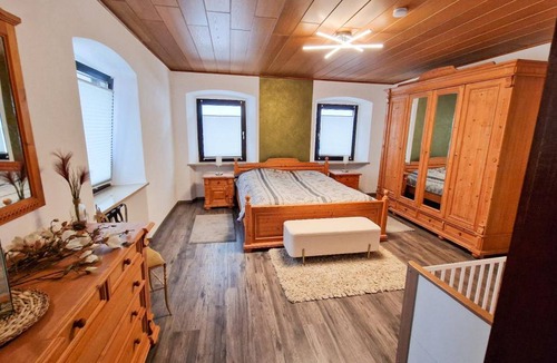 Stamsried Apartment | Apartment ∙ 3 bedrooms ∙ 10 guests