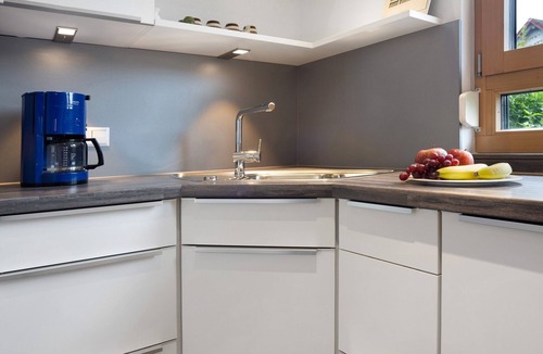 Argenbuhl Apartment | Apartment '3' with Balcony and Wi-Fi