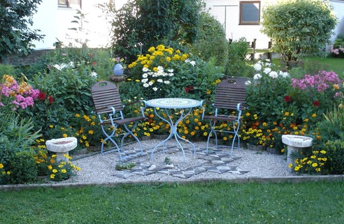 Unterwoessen Apartment | Apartment- 4 persons, 55 sqm, 2 bedrooms, 2x shower/WC, balcony, WLAN,