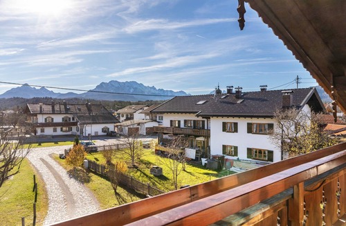 Kruen Apartment | Apartment '4' with Mountain View, Balcony and Wi-Fi