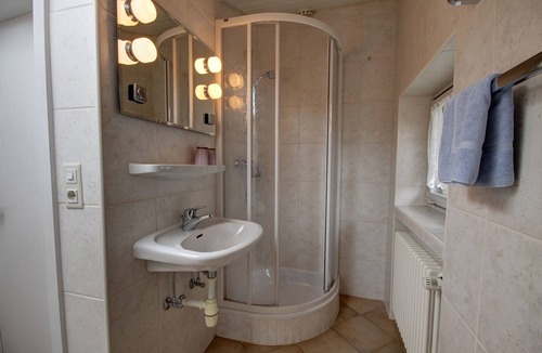 Grashof Apartment | Apartment 47sqm, balcony, kitchenette, 1 bedroom and 1 living-bedroom, WLAN