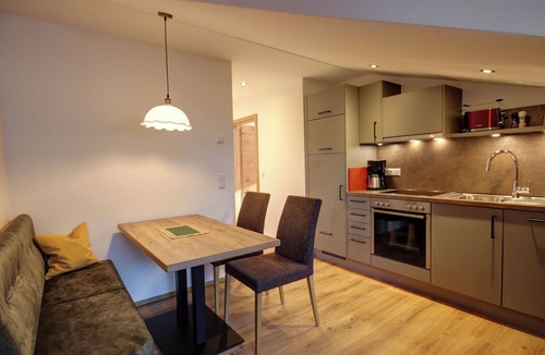 Bichl Apartment | Apartment 5 for 6 persons, 2 separate bedrooms, balcony, 91 m²