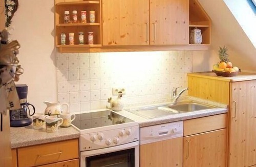 Bad Reichenhall Apartment | Apartment-5 persons, 80sqm, 3 bedrooms, 2 bathrooms, balcony, secluded location with mountain view