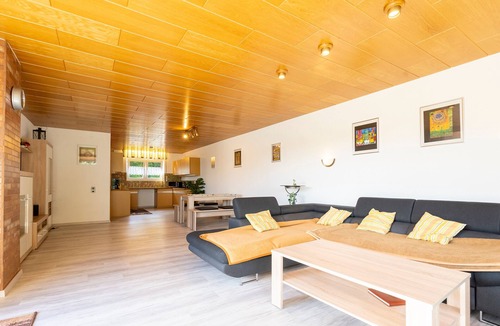 Finnentrop Apartment | Apartment '65 Qm Ferienwohnung Im Sauerland' with Private Terrace and Wi-Fi