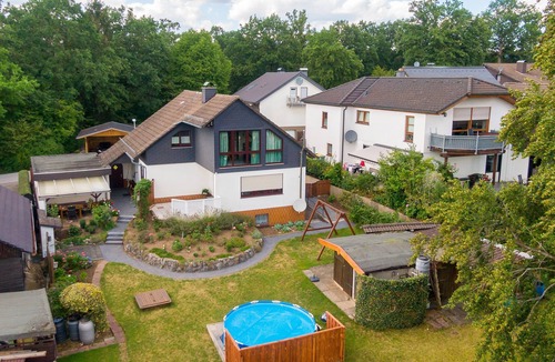 Finnentrop Apartment | Apartment '65 Qm Ferienwohnung Im Sauerland' with Private Terrace and Wi-Fi