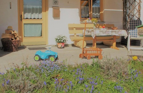 Arnbruck Apartment | Apartment (70sqm) on the ground floor for up to 5 people