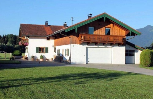 Uebersee Apartment | Apartment 75 sqm, for 4 persons with tiled stove and balcony
