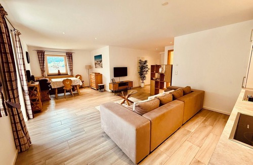Muhlthal Apartment | Apartment (79 sqm) with private outdoor access and terrace