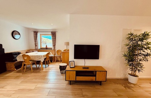 Muhlthal Apartment | Apartment (79 sqm) with private outdoor access and terrace