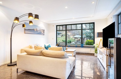 Seedorf Apartment | Apartment '9 Suite Seedorf' with Lake View, Private Terrace and Wi-Fi
