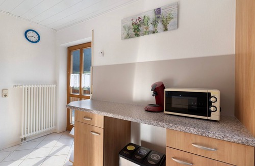 Kappelrodeck Apartment | Apartment 'A, 4 Sterne' with Mountain View, Private Terrace and Wi-Fi
