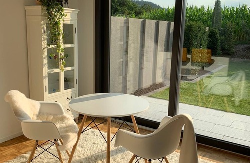 Steisslingen Apartment | Apartment, adjacent is a new development area, is currently being developed.