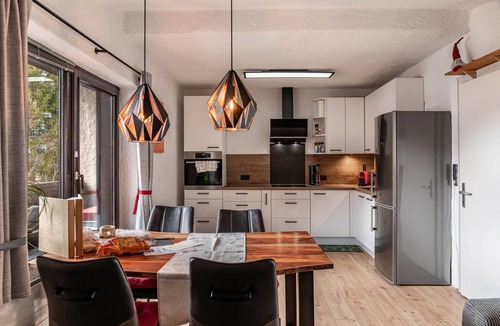 Weidach Apartment | Apartment 'Adlerblick' with Mountain View, Balcony and Wi-Fi