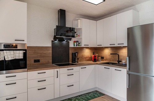 Weidach Apartment | Apartment 'Adlerblick' with Mountain View, Balcony and Wi-Fi
