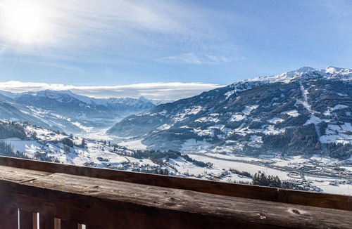 Gattererberg Apartment | Apartment "Ahornblick" with Mountain View, Wi-Fi & Balcony
