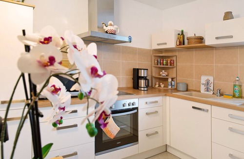 Ueberlingen Apartment | Apartment "Aida" with Private Garden and Wi-Fi