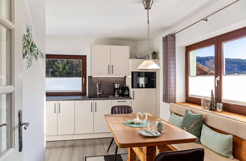 Weidach Apartment | Apartment "Alpenrose" with Mountain View, Shared Terrace & Wi-Fi