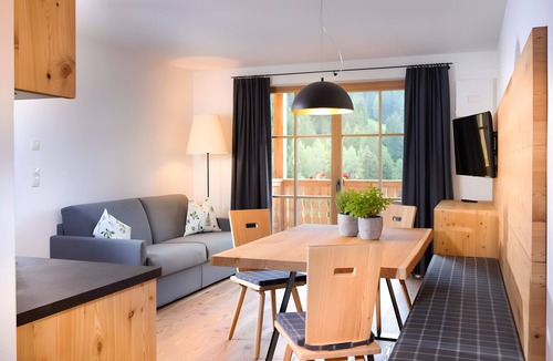 Valle San Silvestro Apartment | Apartment 'Altmessnerhof Glücksklee' with Mountain View, Shared Terrace and Wi-Fi