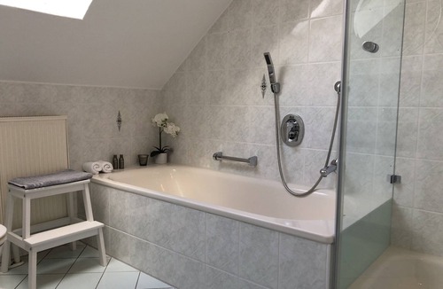 Medlingen Apartment | Apartment "Am Kreuzberg" 4 Persons with balcony