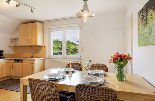 Offingen Apartment | Apartment 'Am Schlehbach' with Private Garden, Balcony and Wi-Fi