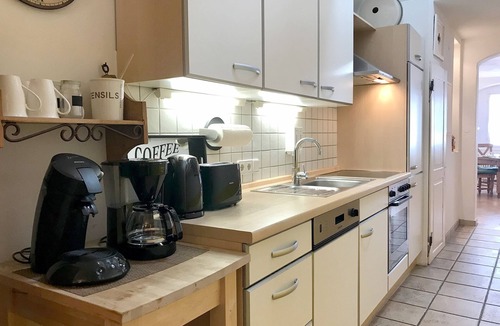 Insel Apartment | Apartment Am Stadtpark - Charming, close to the lake, centrally located in a historic building