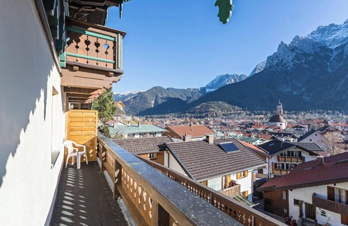 Mittenwald Apartment | Apartment 'Amethyst' Near the Ski Lift with Mountain View, Wi-Fi & Balcony