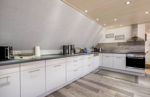 Ratekau Apartment | Apartment 'Ankerplatz Maria' with Shared Terrace, Shared Garden and Wi-Fi