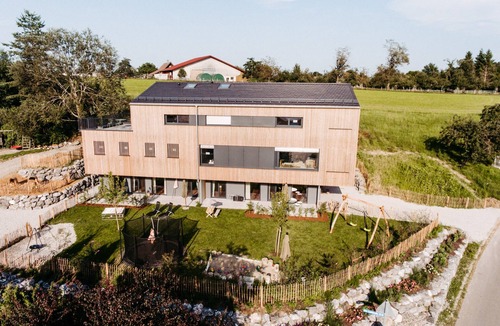 Neukirch Apartment | Apartment "Anneliese" with Terrace, Garden & Wi-Fi