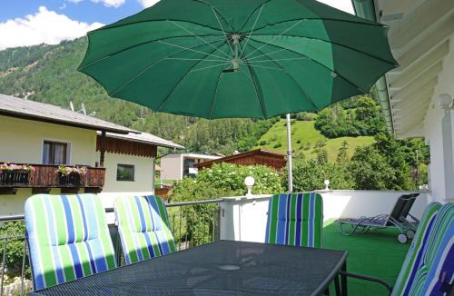 Ried im Oberinntal Apartment | Apartment Apart D by Interhome