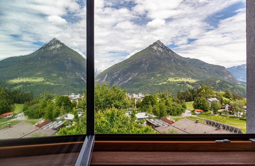 Imst Apartment | Apartment 'Apart Elias' with Mountain View, Shared Terrace and Wi-Fi