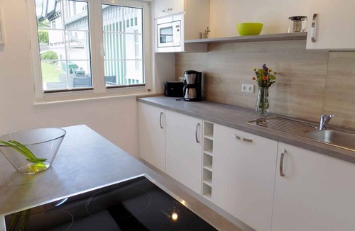 Finnentrop Apartment | Apartment 'Apfelbaum' with Private Terrace, Shared Garden and Wi-Fi