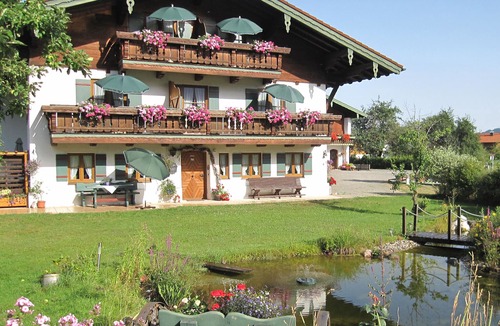Bichl Apartment | Apartment Apfelbaum for 2 persons with balcony, TV, kitchen, 52 sqm