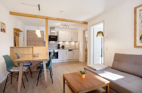 Ebersberg District Apartment | Apartment 'Appartement 4' with Shared Terrace, Shared Garden and Wi-Fi