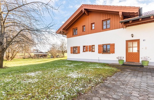 Ebersberg District Apartment | Apartment 'Appartement 1' with Shared Terrace, Shared Garden and Wi-Fi