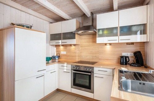 Wesselburenerkoog Apartment | Apartment 'Aquamarin' with Private Terrace and Private Garden