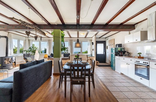 Seelbach Apartment | Apartment 'Augensteins Burgzimmer' with Private Terrace and Wi-Fi
