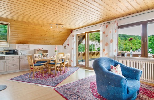 Espasingen Apartment | Apartment 'Bodenseeblick' with Lake View, Private Terrace and Wi-Fi