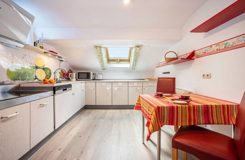 Schraden Apartment | Apartment 'Bamberger Gipfelblick' with Mountain View, Balcony and Wi-Fi