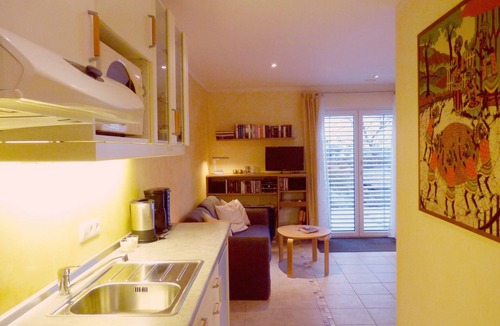 Wasserburg Apartment | Apartment 'Bania' with Private Terrace, Wi-Fi and Air Conditioning