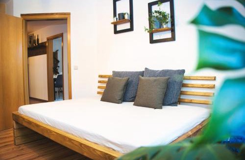 Pfaffenhofen an der Ilm Apartment | Apartment Bavaria - Zentral mit Stellplatz, Küche & Netflix