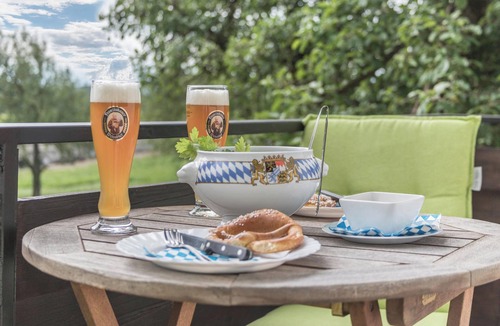 Hoslwang Apartment | Apartment "Beim Nik with Wanderreitstation" with Mountain View & Balcony