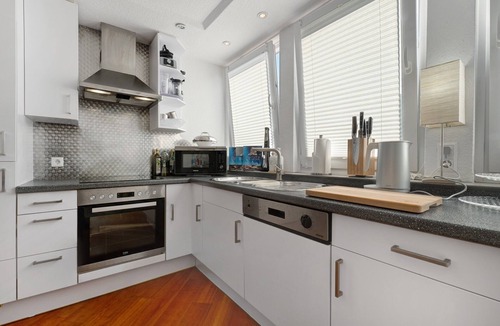 Bremen-Hemelingen Apartment | Apartment 'Bremen' with Wi-Fi