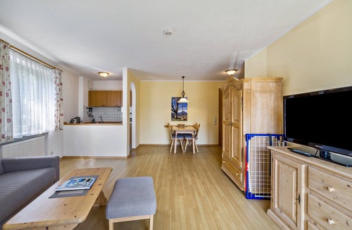 Oberaudorf Apartment | Apartment 'Brünnstein - Nr 5' with Mountain View, Shared Pool and Sauna